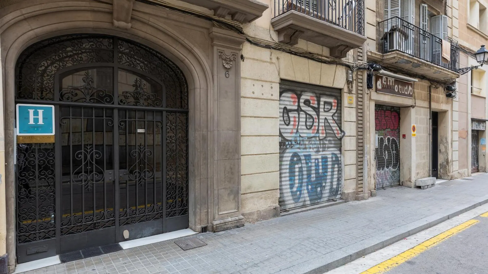 Hotel Lyon Barcelona 0*,