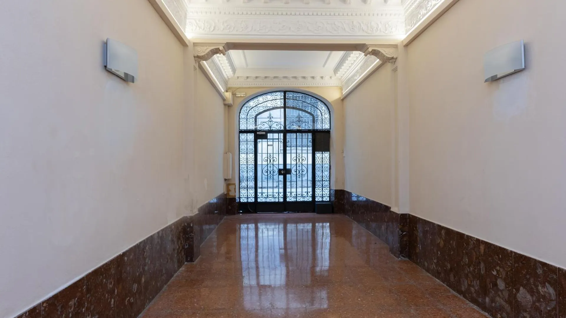 Hotel Lyon Barcelona 0*,