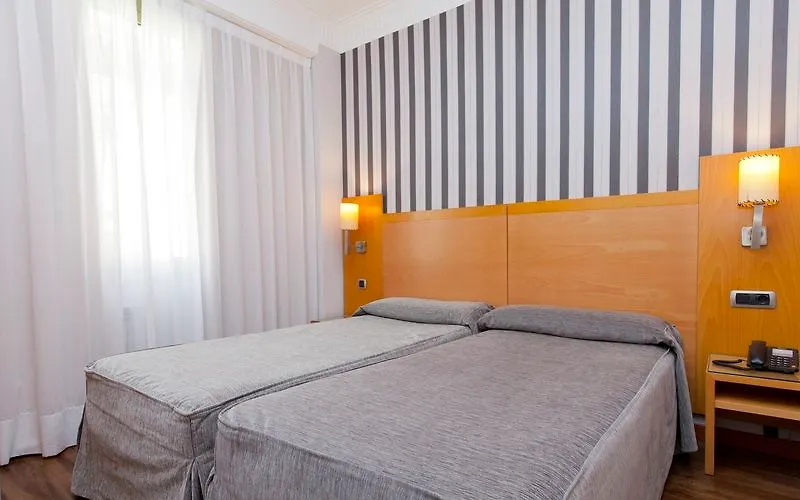 Hotel Lyon Barcelona 0*,  Spanien